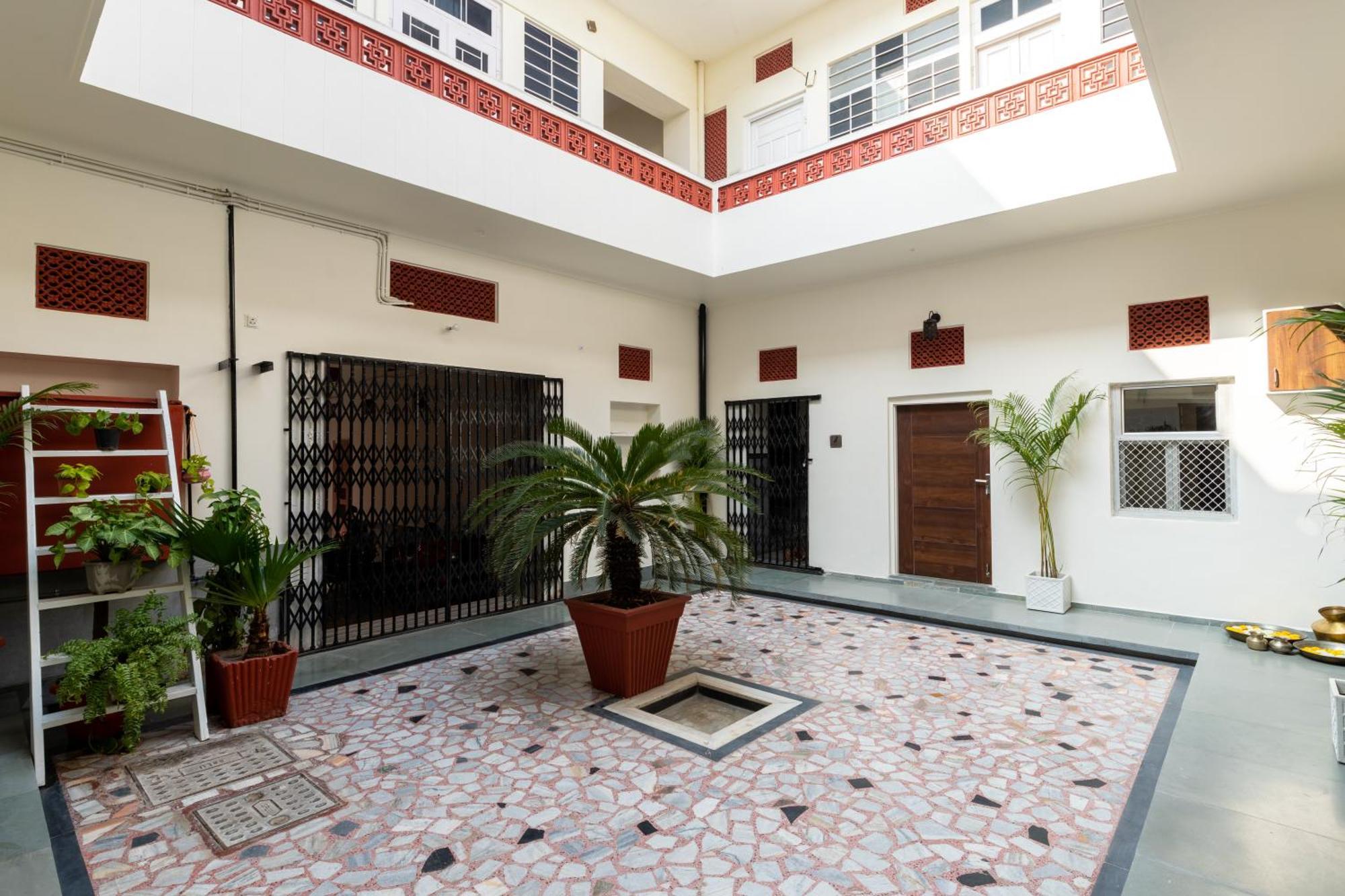 Heart Of The City Homestay By Rashmi Jaipur Bagian luar foto