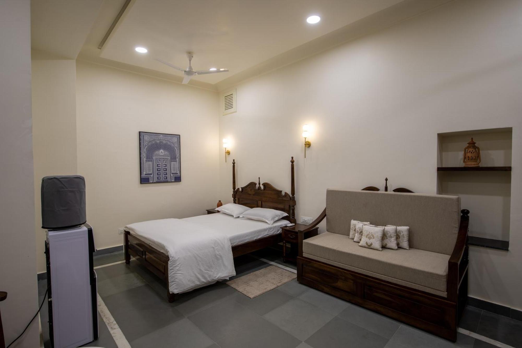 Heart Of The City Homestay By Rashmi Jaipur Bagian luar foto