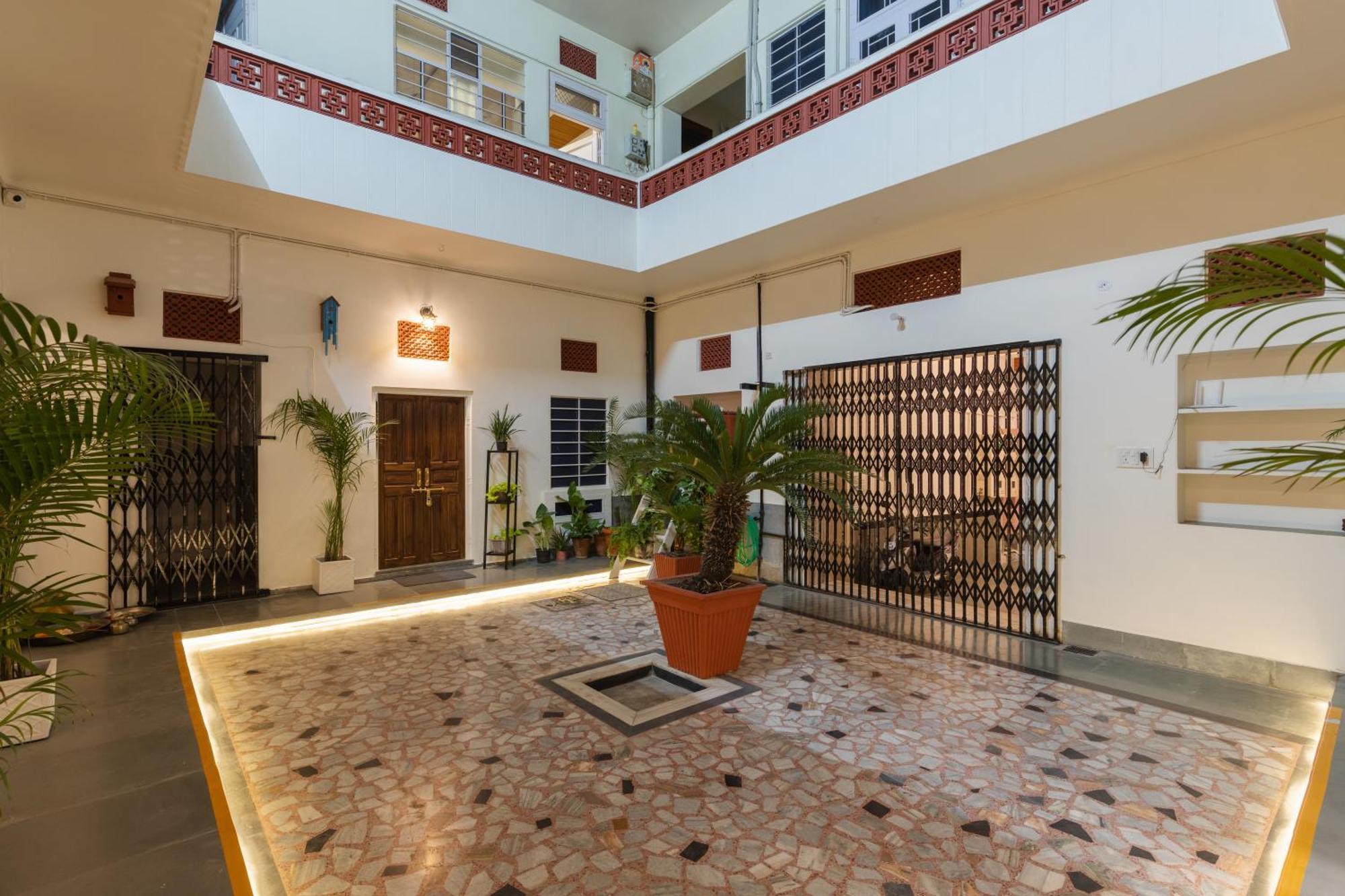 Heart Of The City Homestay By Rashmi Jaipur Bagian luar foto
