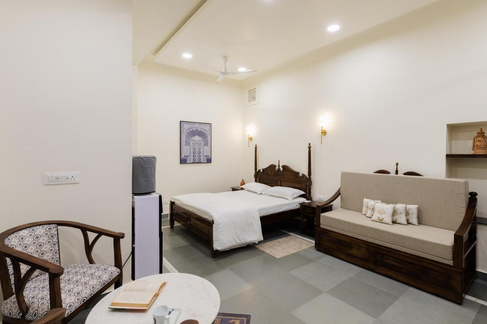 Heart Of The City Homestay By Rashmi Jaipur Bagian luar foto